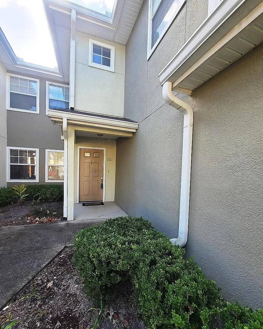3 bed, 2.5 bath, 1500 sqft, $1,895 — Photo 3