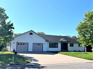 407 Morning View Rd, Sauk Centre, MN 56378