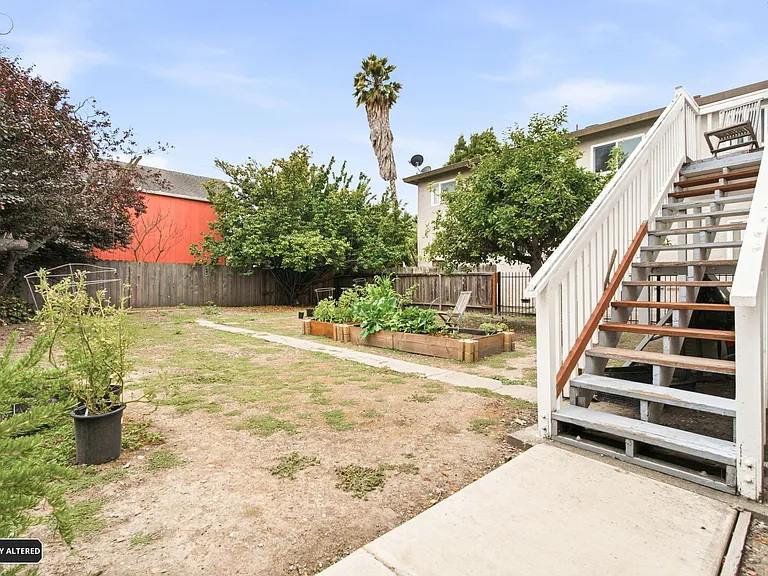 1238 Haskell St #B — Photo 13
