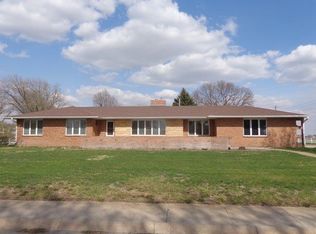 807 Ontario Ave, Elwood, NE 68937