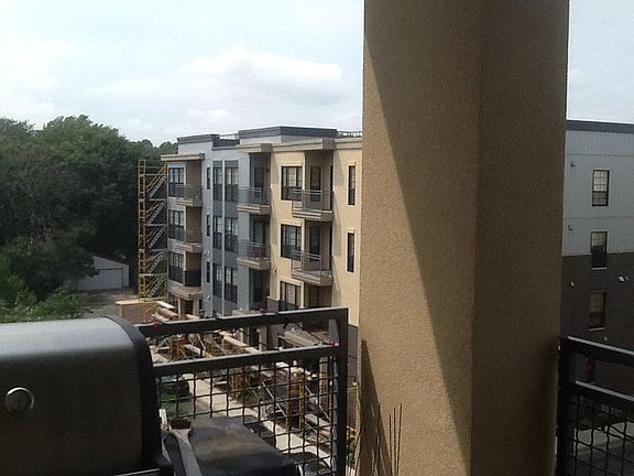 2nd image of 2565 Franklin Ave APT 412