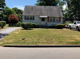 27 N Pennington Rd, New Brunswick, NJ 08901