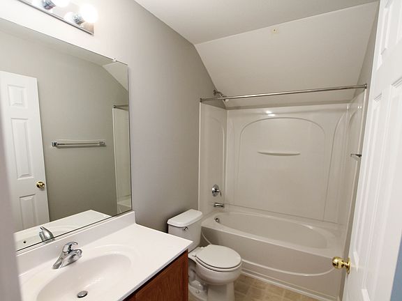 2nd image of 6001 Pine Branch Dr