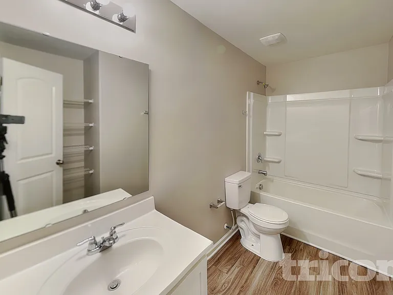 339 Oakleigh Ln — Photo 16