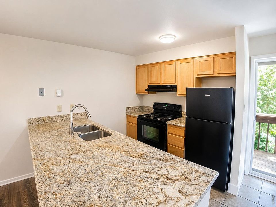 1st image of 1065 University Ave #115