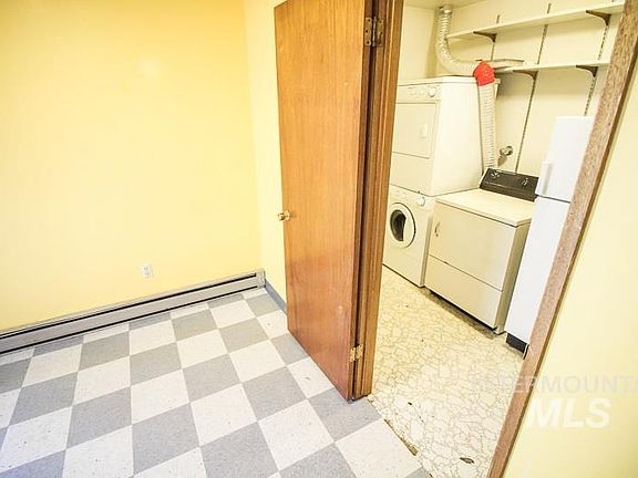 5th image of 510/512 E 8th St