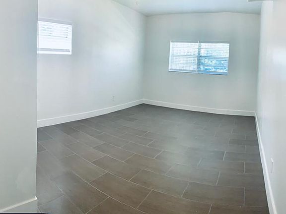 5th image of 300 NE 174th St #2