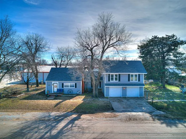 305 NW Belle St, Minco, OK 73059