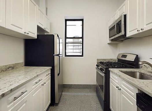 2nd image of 165 E 19th St APT 6A
