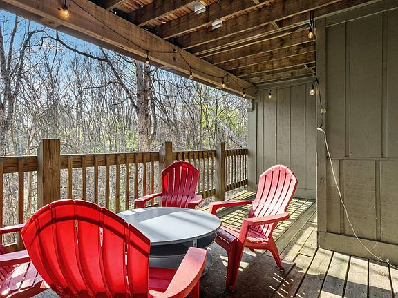 3rd image of 9006 S Pointe Ridge Ln #4