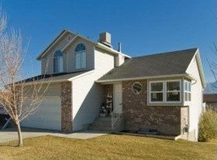8905 S Pagoda Tree Ln, West Jordan, UT 84088