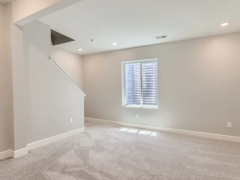 6302 N Fulton St — Photo 23