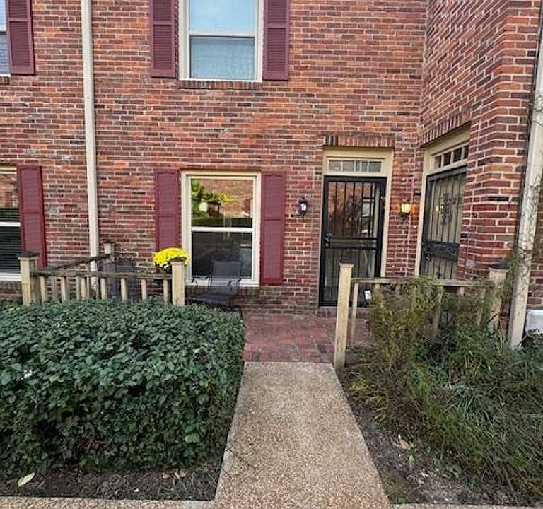 1st image of 1231 Chamberlain Dr #1231