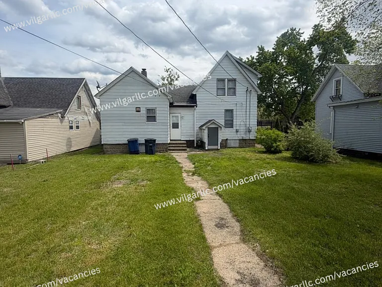 109 Columbia St — Photo 23