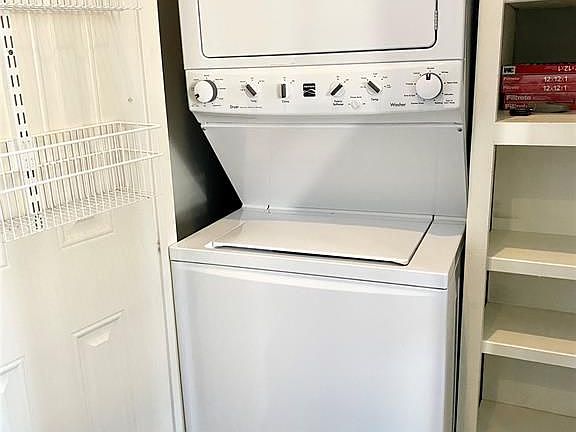 4th image of 5507 Darling St