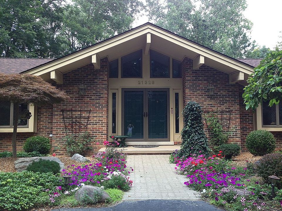 2nd image of 21328 Lauren Ln