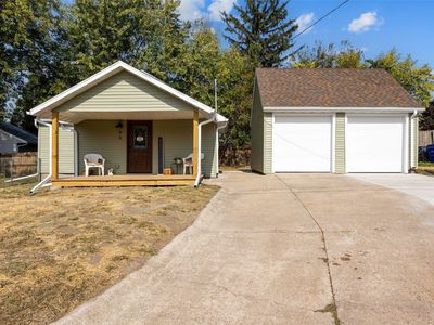 90 29th Ave SW, Cedar Rapids, IA, 52404