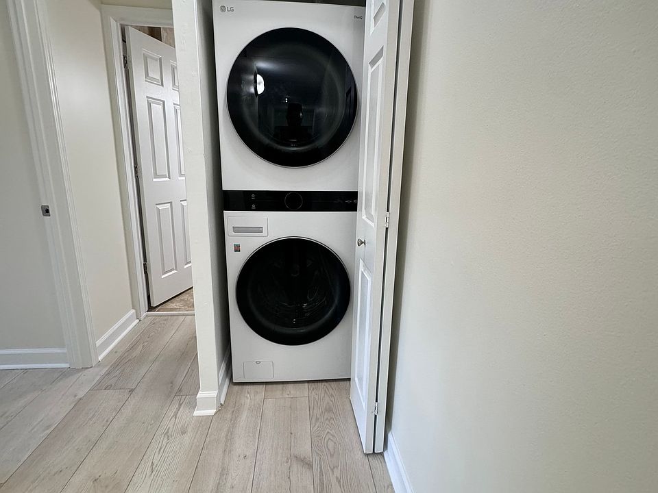 1st image of 6123 N Damen Ave #1A