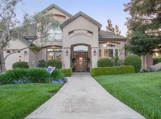 4918 W Lakewood Dr, Visalia, CA