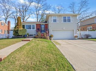 923 Orlando Ave, West Hempstead, NY 11552