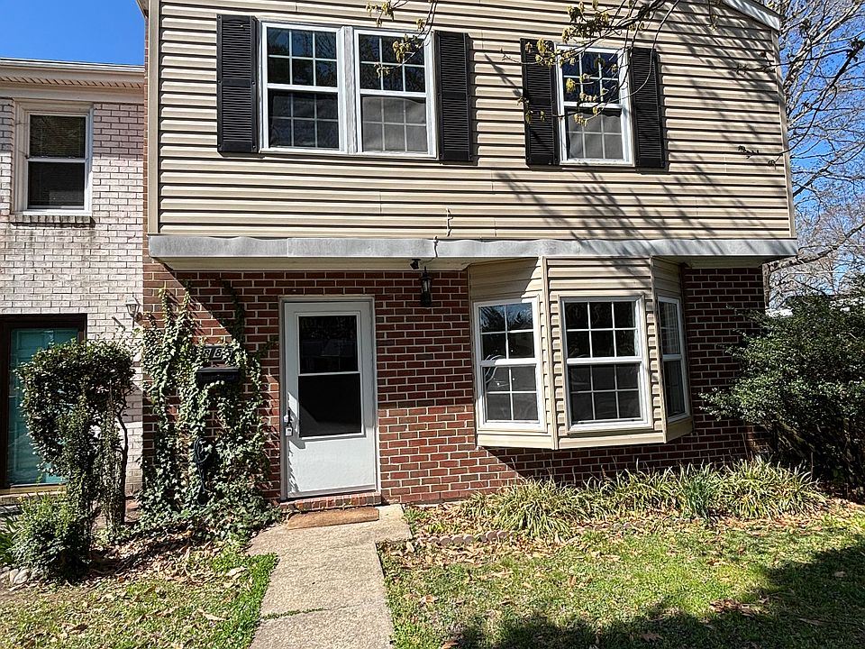 1st image of 885 Cambridge Dr