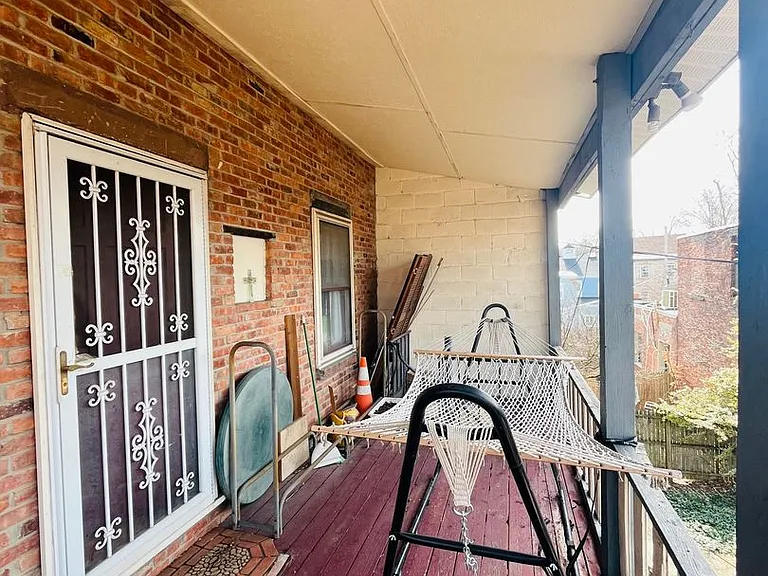 366 Hamilton Street — Photo 2