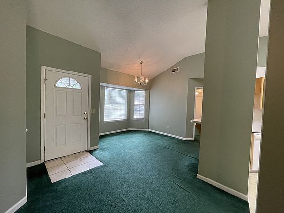 2nd image of 18 Neil St NE