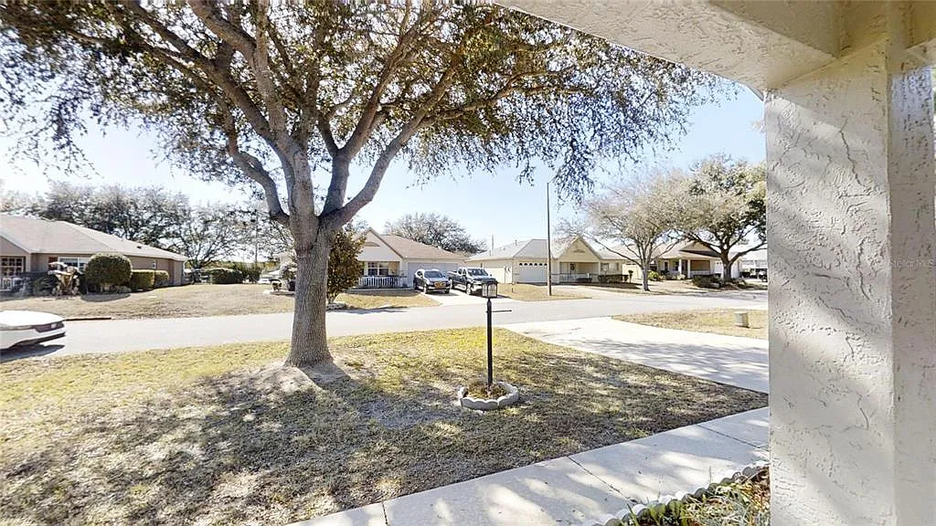 2 bed, 2.0 bath, 1199 sqft, $1,700 — Photo 2