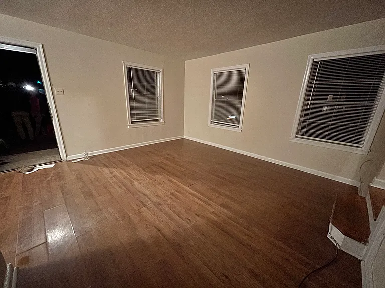 1661 Valley Ave — Photo 17