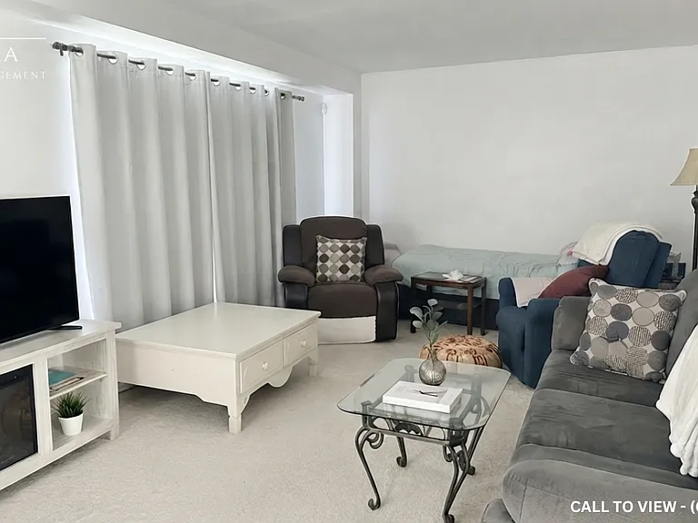 6 Formosa Ave — Photo 3