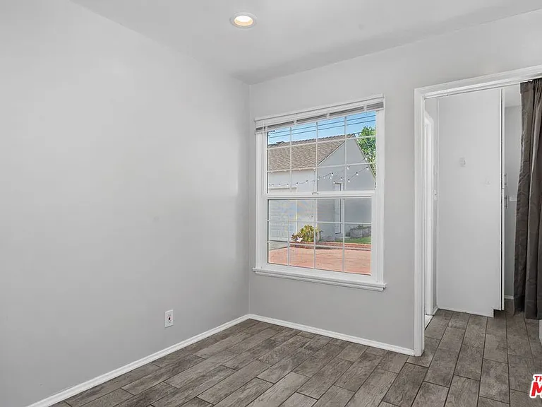 1019 Amherst Ave — Photo 13
