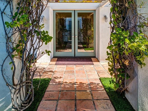3rd image of 2285 E Paseo Gracia