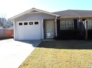 1808 Oakleaf Ln, Birmingham, AL 35215