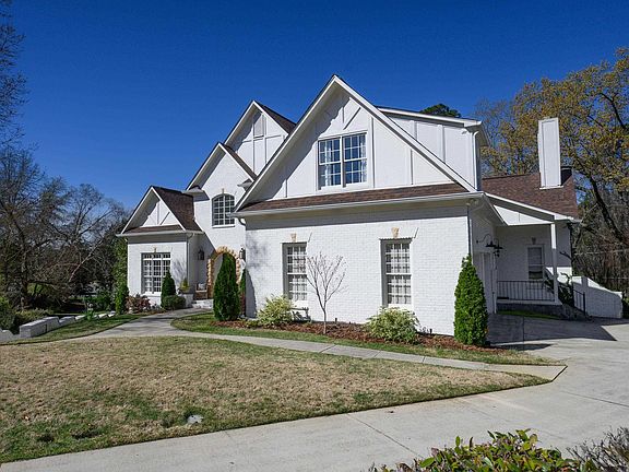 2nd image of 2301 Longleaf Way