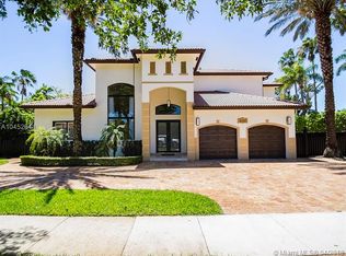 8250 NW 154th Ter, Miami Lakes, FL 33016