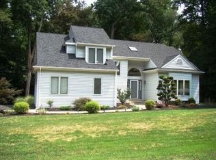219 Pine Valley Dr, Coatesville, PA 19320