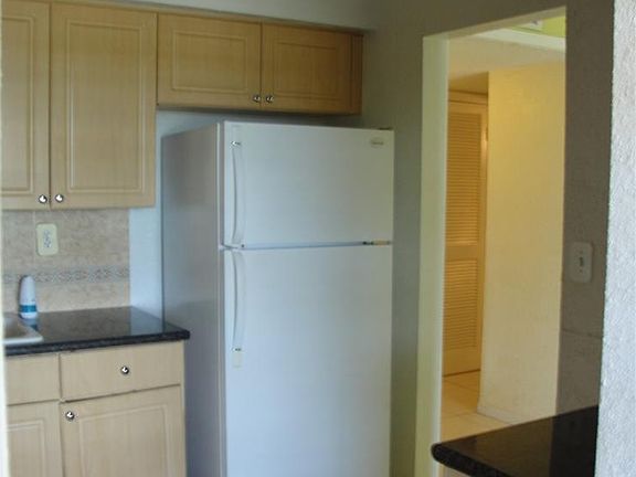 5th image of 17600 NW 68th Ave APT B4008