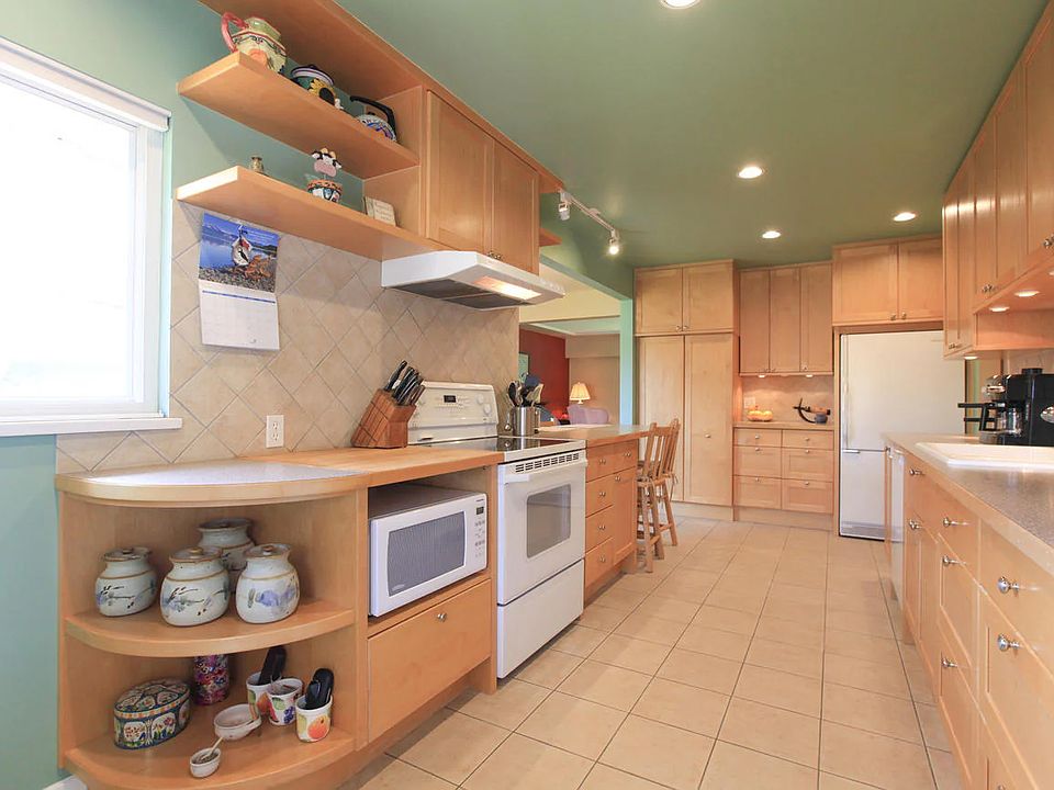 1st image of 2956 Noel Dr #3