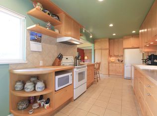 2956 Noel Dr #3, Burnaby, BC V3J1J6