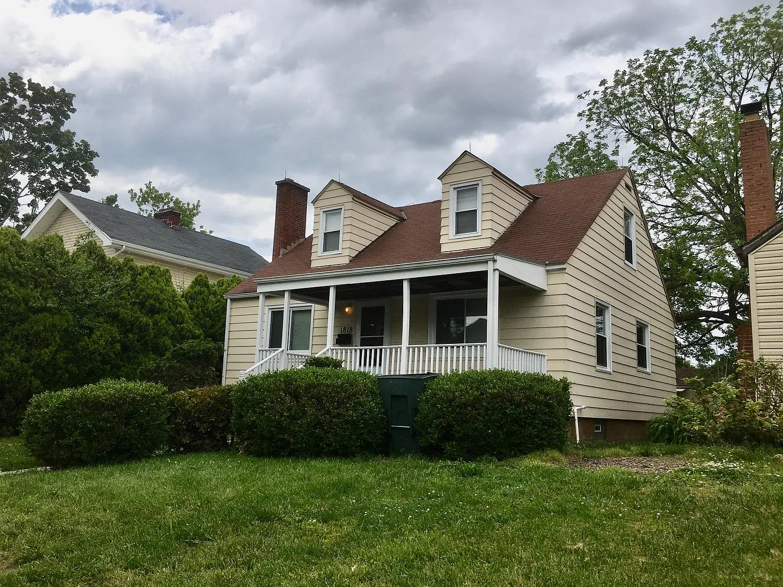 1818 Robert St photo 1