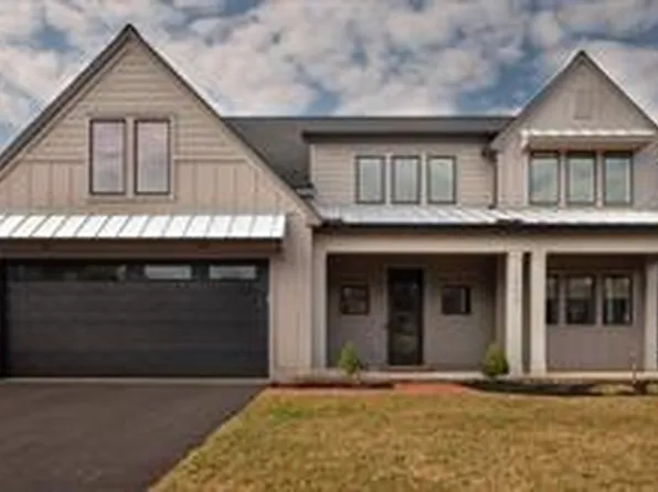 1992 Arborview Dr, Mechanicsburg, PA 17055