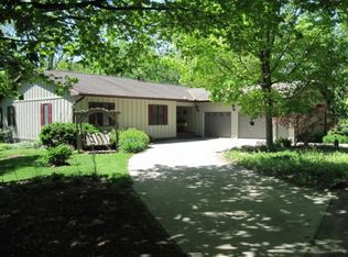 1351 W Hayes Ave, Charleston, IL 61920
