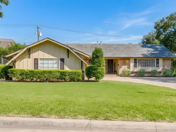 6601 Dakar Rd W, Fort Worth, TX 76116