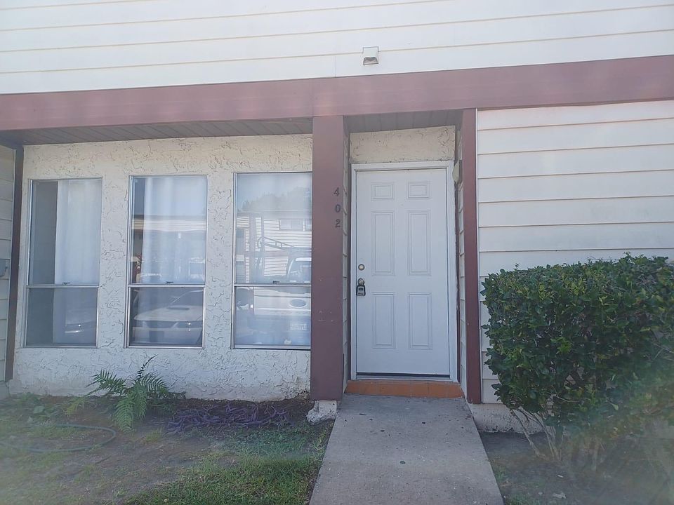 1st image of 4002 Woodfern Dr