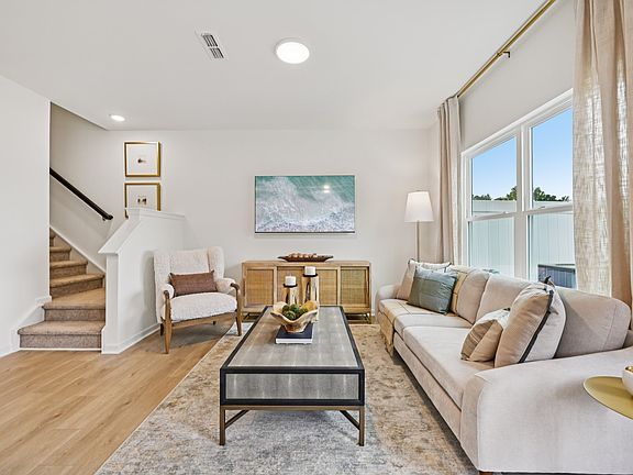 Towns at Crescent Mills - Camellia Interior Image 4