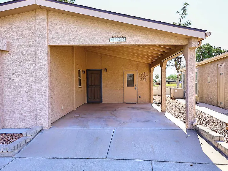 6249 S Pinehurst Dr — Photo 12