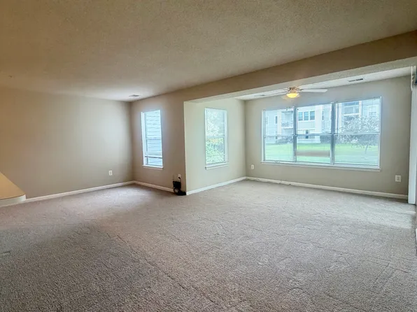 2703 Snowbird Ter APT 8-15, Silver Spring, MD 20906