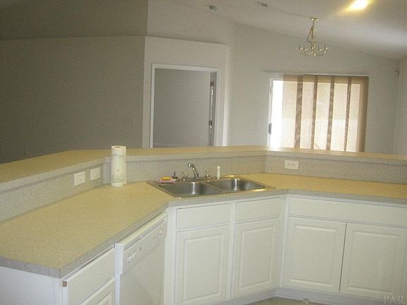 5th image of 425 Elcino Dr