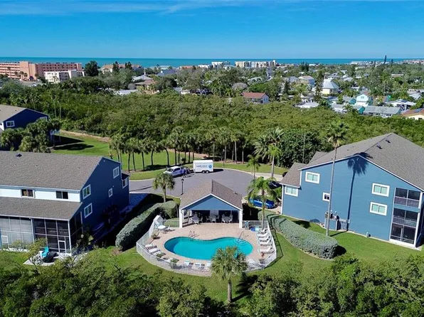 802 Hidden Harbour Dr, Indian Rocks Beach, FL 33785