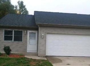 9644 Meadowland Ct, Zeeland, MI 49464
